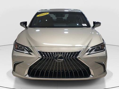 2025 Lexus ES 350