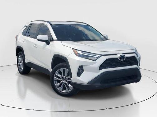2022 Toyota RAV4 XLE Premium
