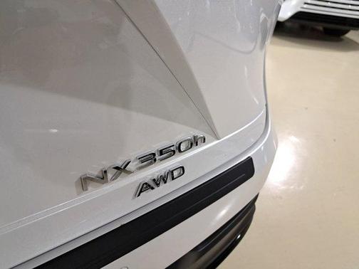 2025 Lexus NX 350h Base