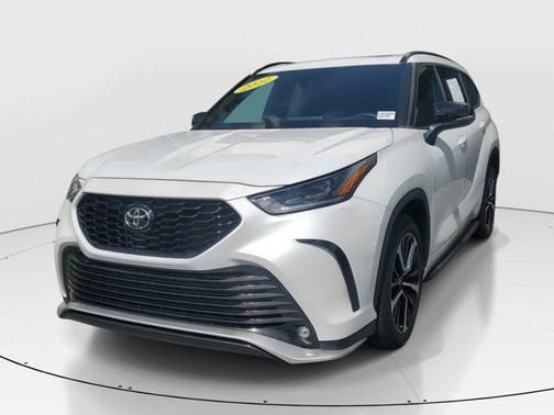 2022 Toyota Highlander XSE