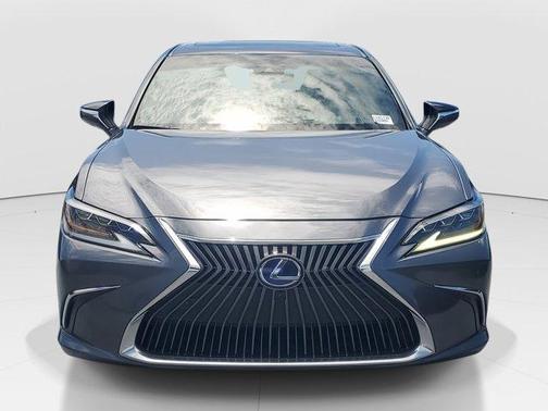 2020 Lexus ES 300h Ultra Luxury