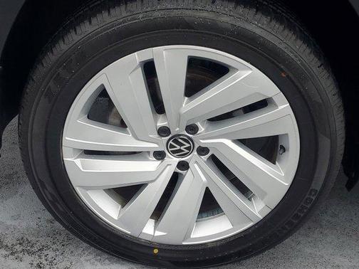 2021 Volkswagen Atlas Cross Sport 3.6L V6 SE w/Technology