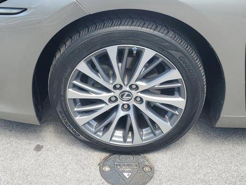 Silver 2021 Lexus ES 350 Base