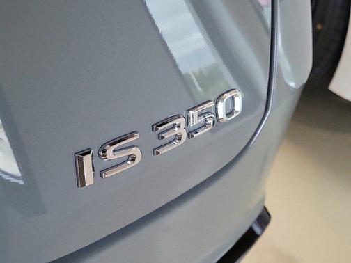 2025 Lexus IS 350 F SPORT Design