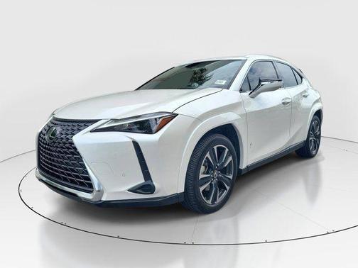 White Pearl 2025 Lexus UX 300h UX 300H