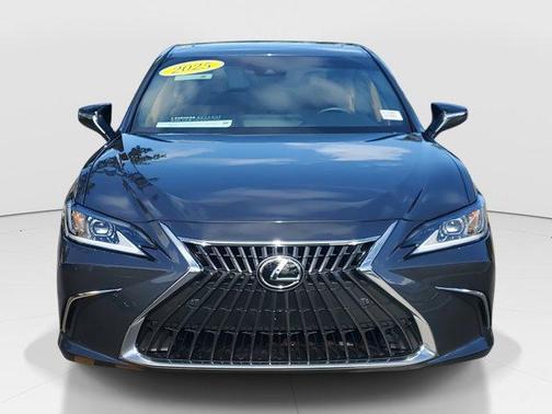 2025 Lexus ES 350