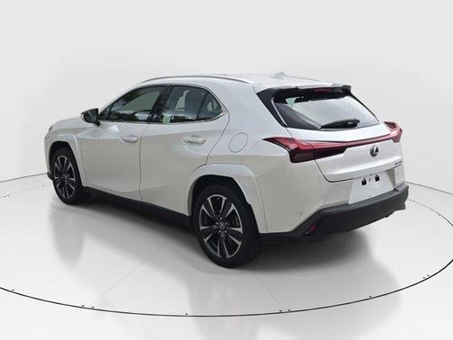 2023 Lexus UX 250h Premium