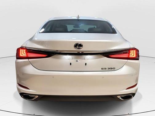 2025 Lexus ES 300h Base