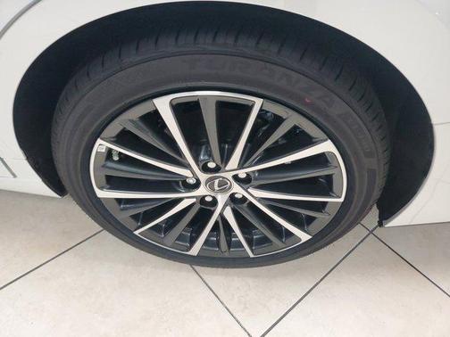 2025 Lexus ES 350 Base