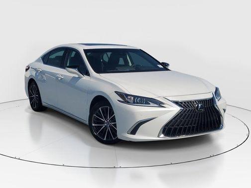 White Pearl 2025 Lexus ES 350