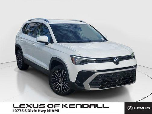 Pure White 2025 Volkswagen Taos 1.5T SE