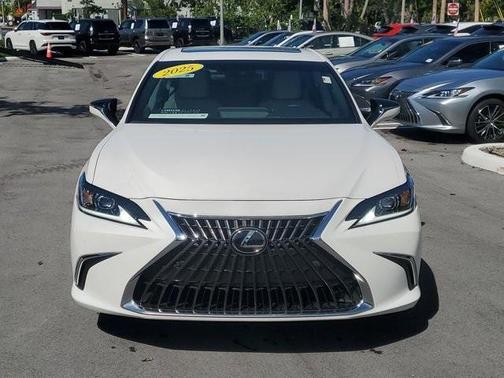 2025 Lexus ES 350 