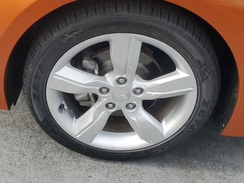 2014 Hyundai Veloster Base