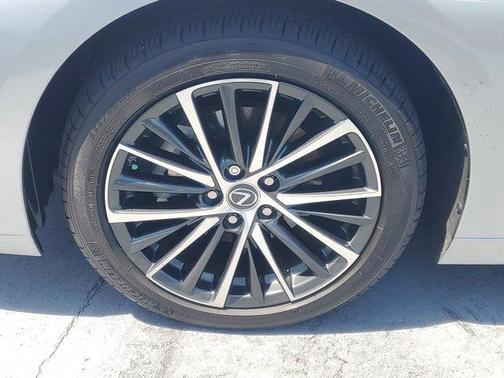 2024 Lexus ES 350