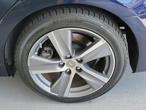 2016 Lexus GS 200t 200T