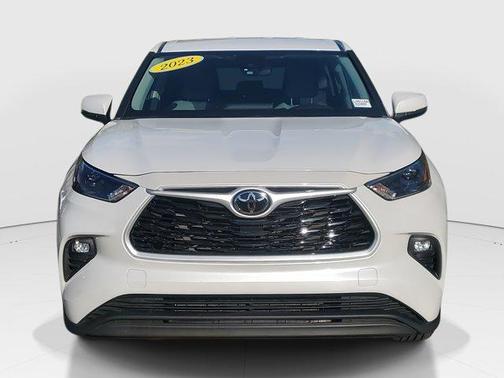 2023 Toyota Highlander LE