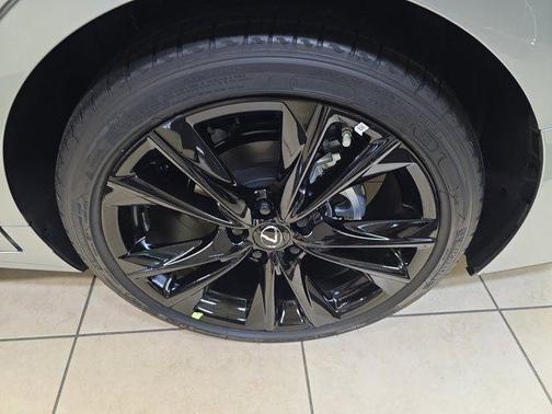 2025 Lexus ES 350 F SPORT Handling