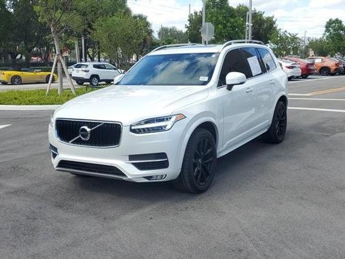2019 Volvo XC90 T5 Momentum