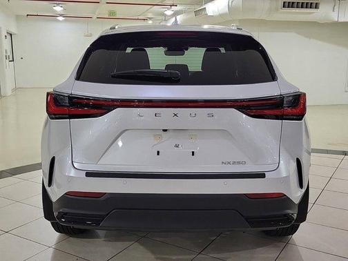 2025 Lexus NX 250 Premium