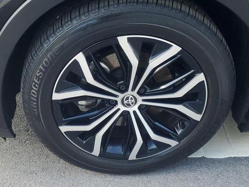 2025 Toyota Crown XLE