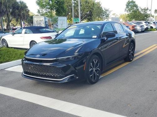 2025 Toyota Crown XLE