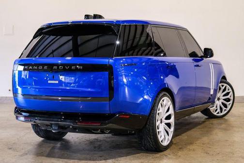 2025 Land Rover Range Rover P530 SE 7 Seat