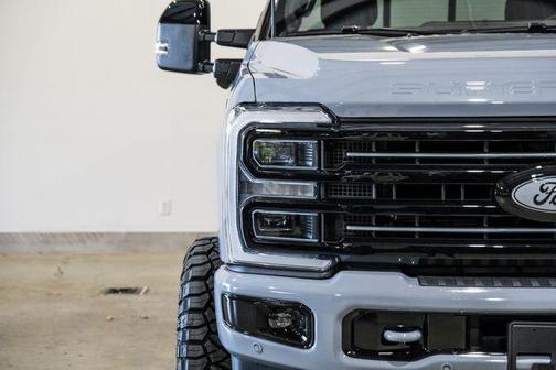 Glacier Gray Metallic Tri-Coat 2026 Ford F-250 Platinum