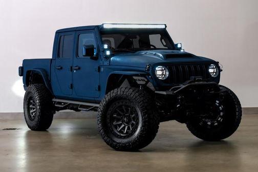 2025 Jeep Gladiator Nighthawk