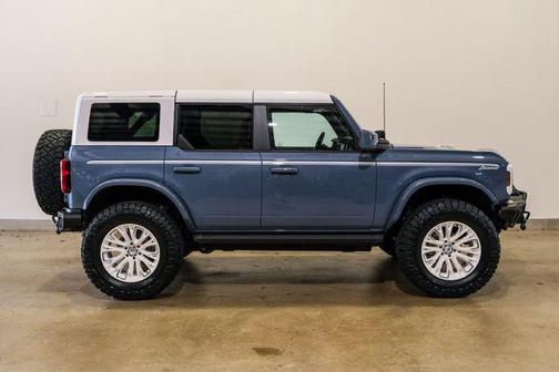 2025 Ford Bronco Heritage Edition