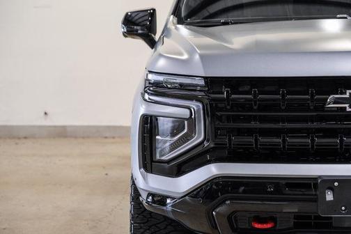 Sterling Gray Metallic 2026 Chevrolet Suburban Z71, 4WD