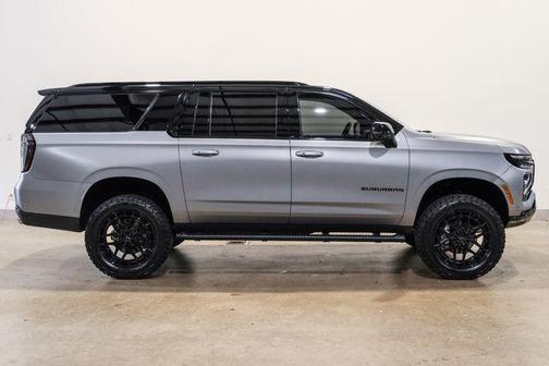Sterling Gray Metallic 2026 Chevrolet Suburban Z71, 4WD