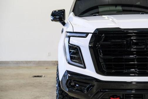 2025 GMC Yukon 4WD AT4