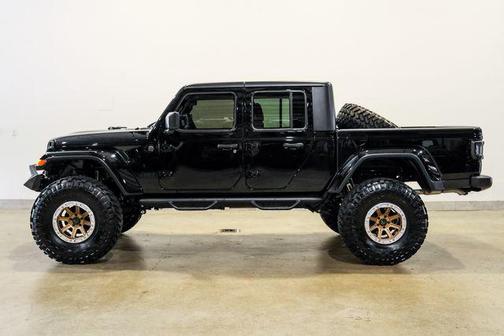 Black Clearcoat 2024 Jeep Gladiator Sport S