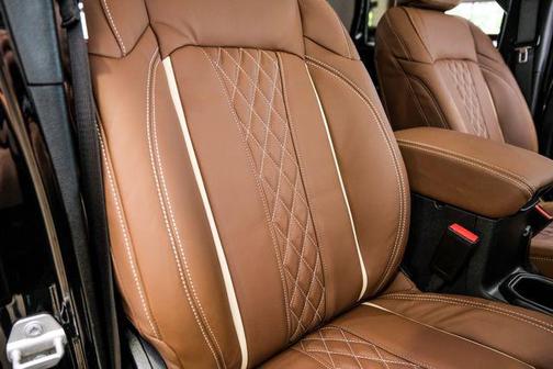 Black Clearcoat 2024 Jeep Gladiator Sport S