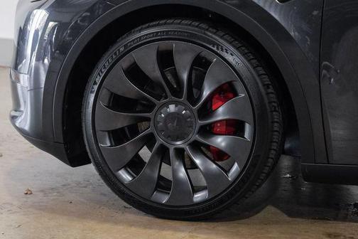 2024 Tesla Model Y Performance Dual Motor All-Wheel Drive