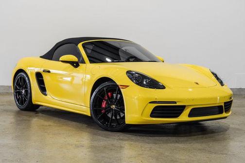 2023 Porsche 718 Boxster S