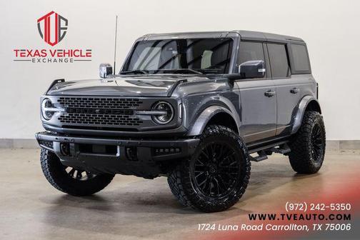 Gray 2023 Ford Bronco Badlands