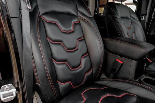 Black Clearcoat 2025 Jeep Wrangler Willys