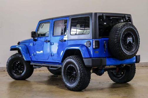 2016 Jeep Wrangler Unlimited Sahara