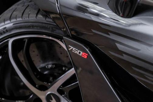 2024 McLaren 750S Coupe