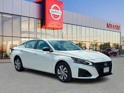 2025 Nissan Altima S FWD