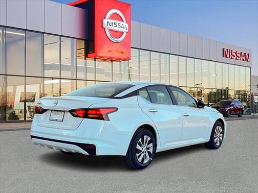 2025 Nissan Altima S FWD