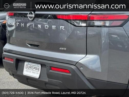 2025 Nissan Pathfinder S