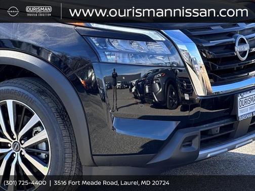 2025 Nissan Pathfinder Platinum 4WD