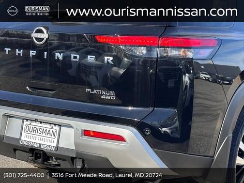 2025 Nissan Pathfinder Platinum 4WD