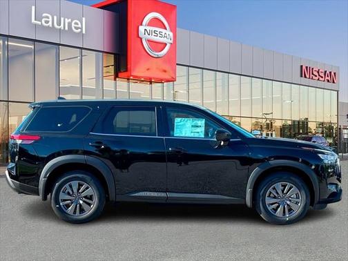 2025 Nissan Pathfinder S 4WD