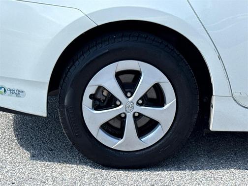 2014 Toyota Prius Three