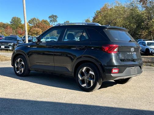 2023 Hyundai VENUE SEL