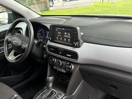 2021 Hyundai KONA SEL