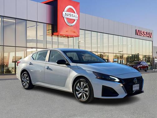 2025 Nissan Altima S FWD